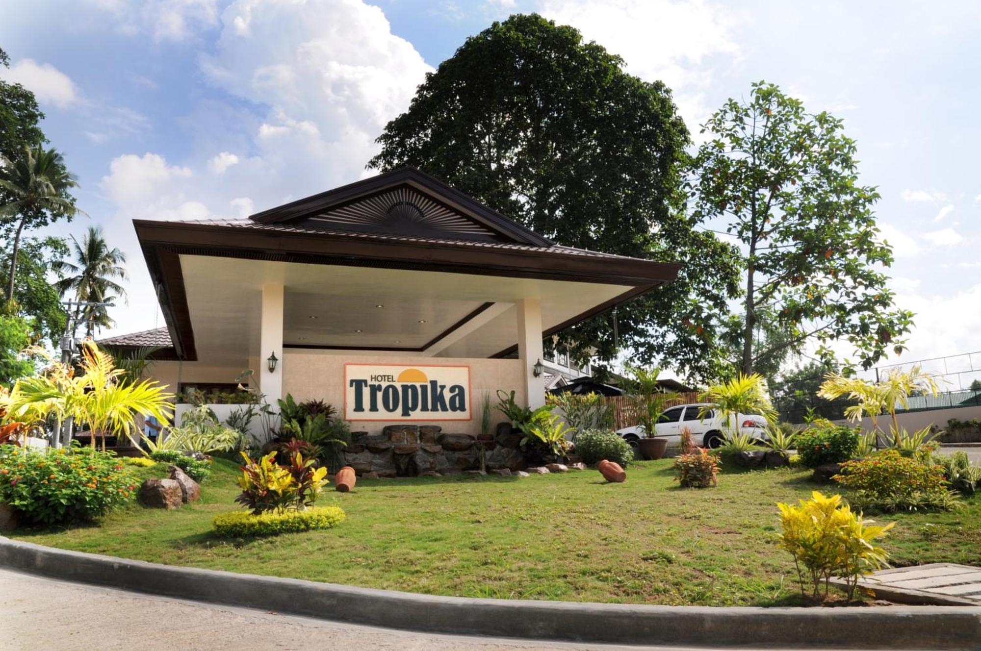 Hotel Tropika Davao Экстерьер фото