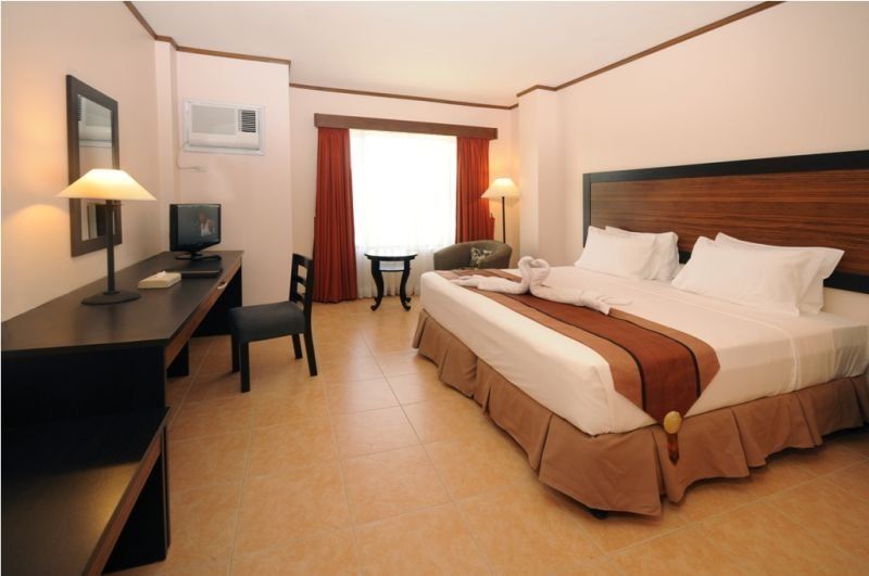 Hotel Tropika Davao Экстерьер фото