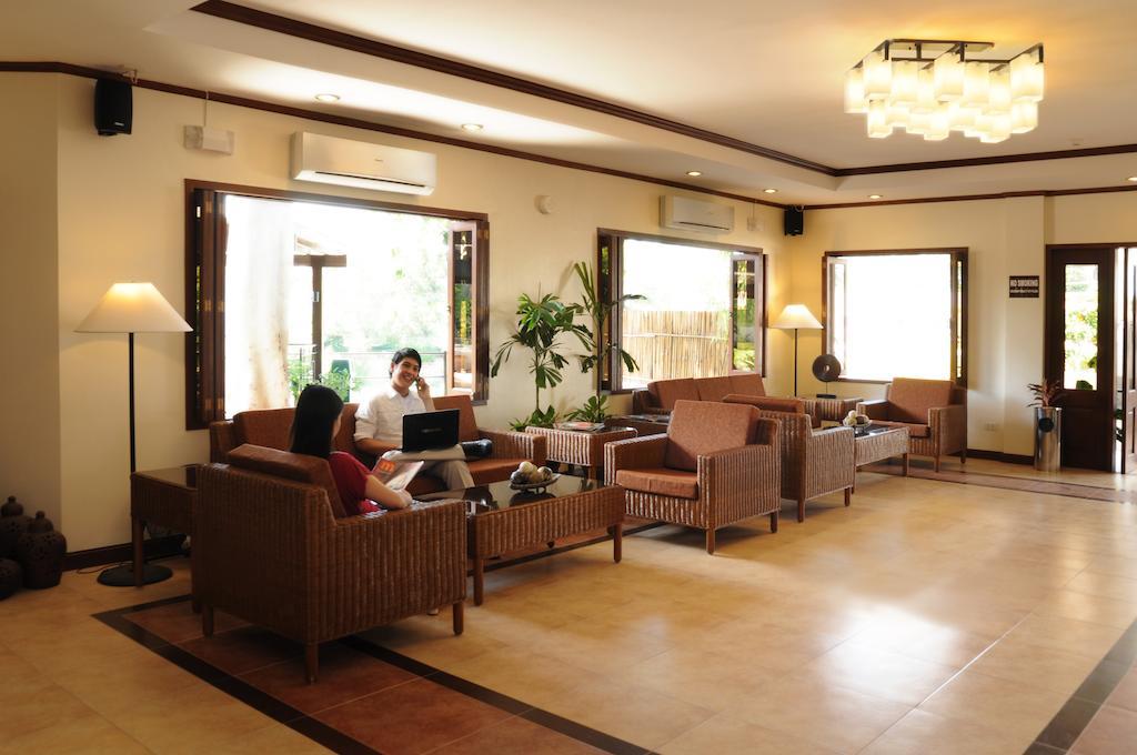 Hotel Tropika Davao Экстерьер фото